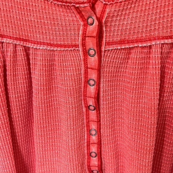 FREE PEOPLE WE THE FREE Kai Thermal Henley Top Size XS Oversized - Picture 7 of 16